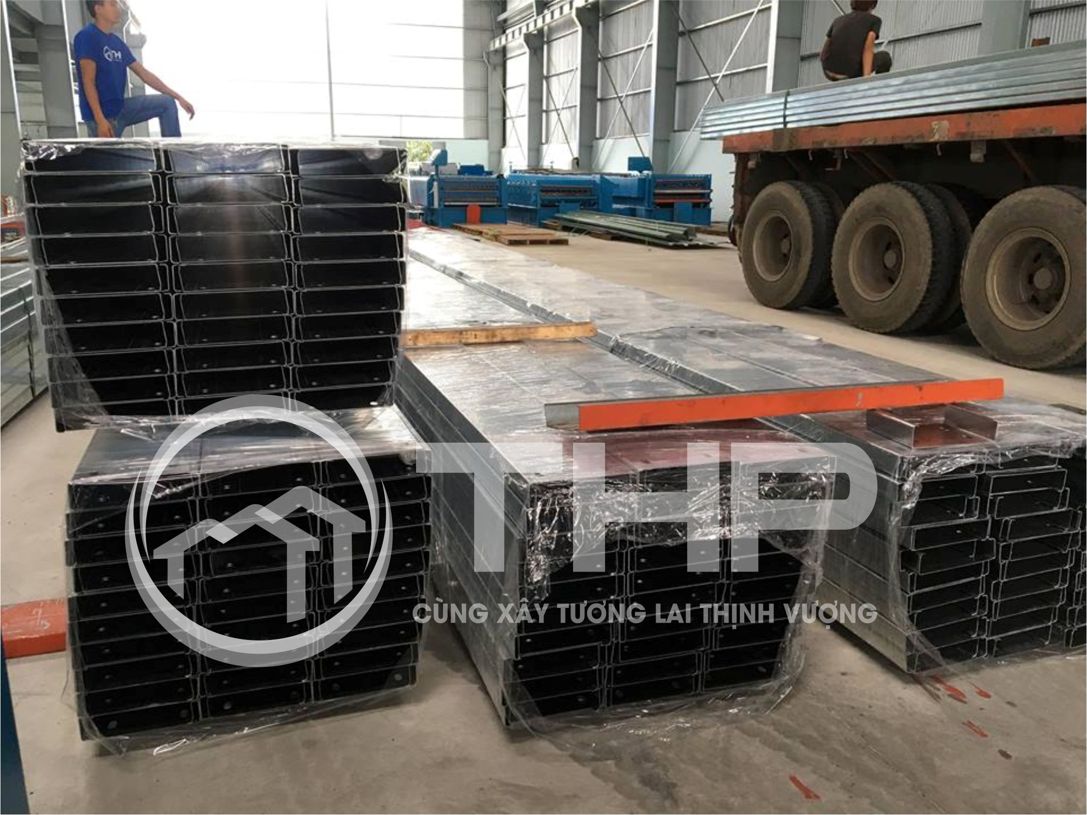 7 lợi ích khi đặt xà gố C, Z tại Tân Hồng Phúc