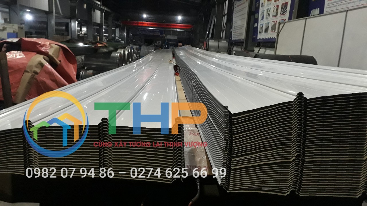 Tôn kliplock Lựa chọn lý tưởng cho các công trình yêu cầu cách nhiệt cao