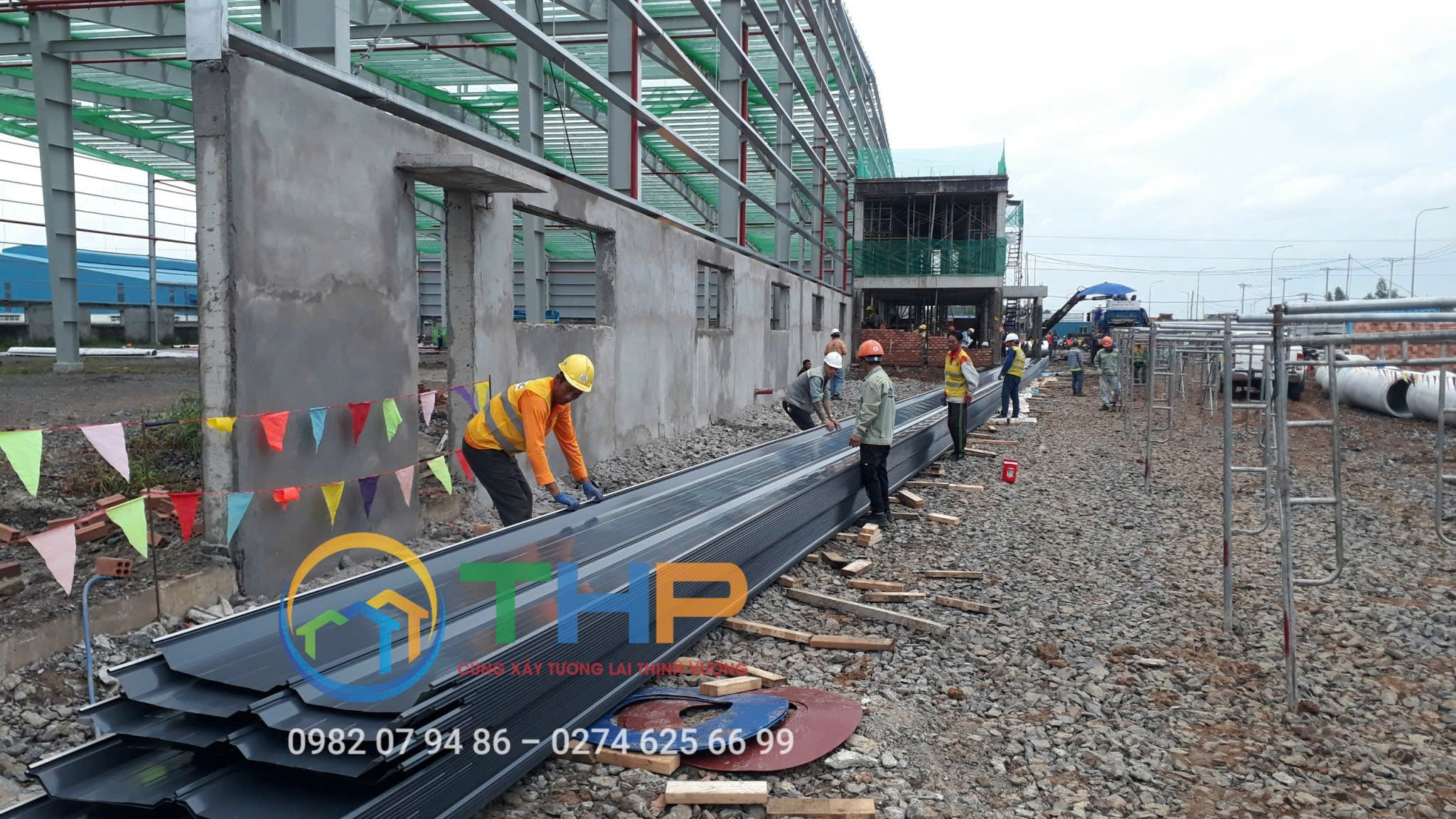 Tôn Seamlock hay còn gọi là Tôn Seam