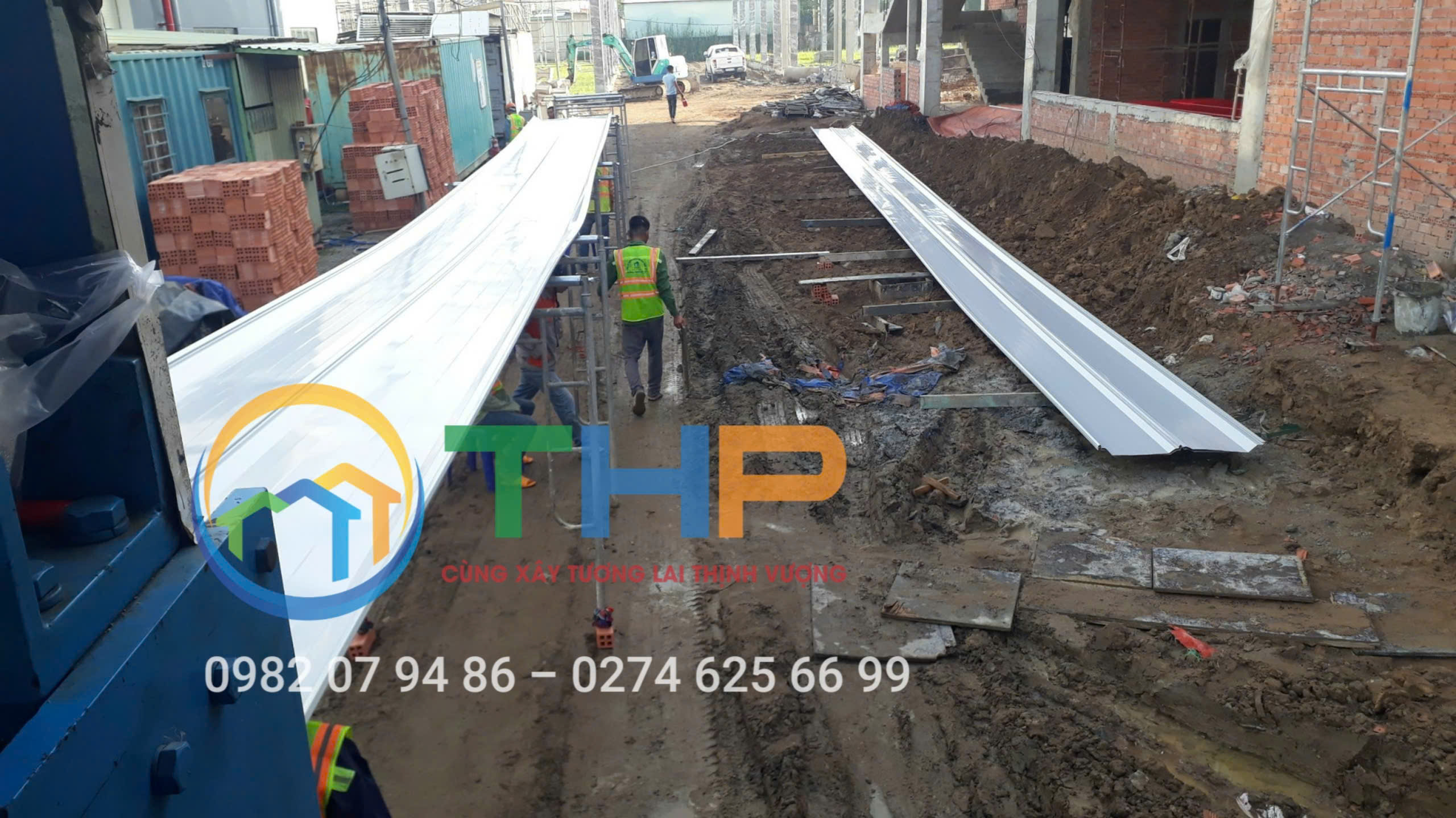 Tôn Seamlock (tôn seam) cán tại công trình dành cho các nhà xưởng lớn rộng